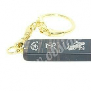 Брелки из обсидиана — стильное решение с природным характером